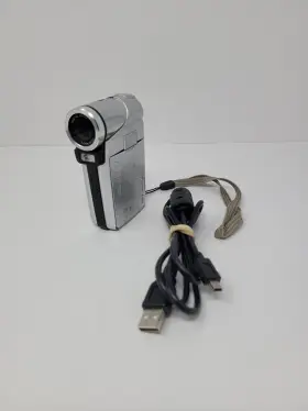 Aiptek 653886020787 720p Hd Camcorder Camera Mp 1gb Internal Memory With Battery 4x Zoom