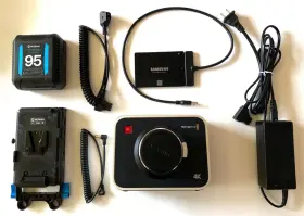 Bmd-cinecamprod4kef Blackmagic Design Production Camera 4k Ef Mount With V-mount Battery And Extras