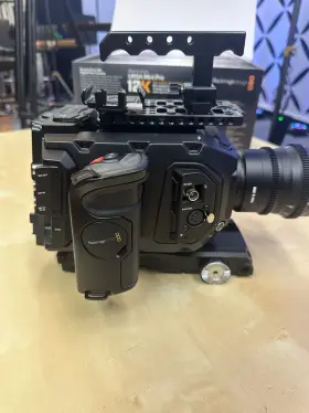 Cineursamupro12k Blackmagic Design Mint ...blackmagic Ursa Mini Pro 12k Pl Digital Film Camera - With Ef #3