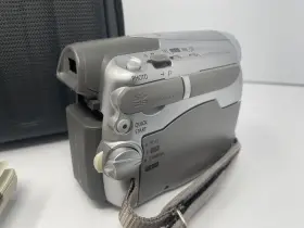 Cannon 592482061760 Zr 830 Ntsc Digitial Video Camcorder Dvc Mini Tested Working #3