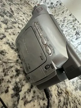 0057b001 Canon Zr300 Mini Dv Camcorder
