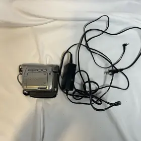 0058b001 Canon Zr200 Mini Dv Video Camcorder With Charger Parts Or Repair Only