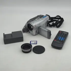 Canon 013803040142 Elura 70 Mini Dv Camcorder With Battery And Charger Remote Lens Tested Works #2