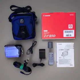 Zr850 Canon 013803078152 Minidv Stereo Camcorder Barely Used Excellent Condition Tamrac Bag