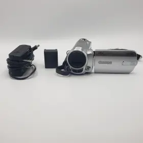 Fs100 Canon 013803092530 A 48x Advanced Zoom - Battery And Charger Included