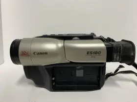 Es180 Canon 013803605075 8mm Video Camcorder Boxed Kit With Remote Ac/dc Charger Battery Instr