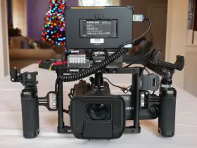 2214c002 Canon Vixia Gx10 Uhd 4k Camcorder With 1 Inch Cmos Sensor And Dual-pixel Af