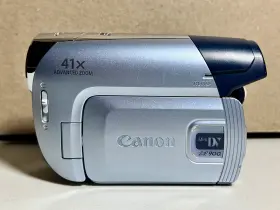 2487b004aa Canon Zr900 Mini Dv Camcorder With Power Adapter - Working No Battery