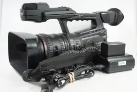 Xf305 Canon 262712800024 Hd Camcorder Kit