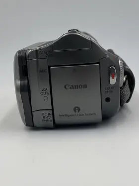 2708b001 Canon Vixia Hf 100 Camcorder With Remote Power Cable Original Box And Camera Bag #3