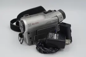 2984a001 Canon Ultura A Minidv Digital Video Camcorder 2.5 Inch Lcd 16x Optical Zoom