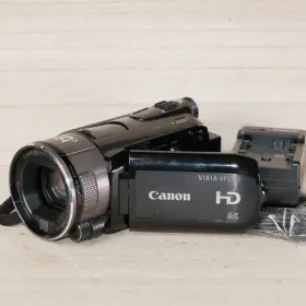 3569b001 Canon Vixia Hf S100 Hd Digital Camcorder Good/tested W Charger/cable