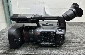 5076c002 Canon Xf605 Uhd 4k Hdr Pro Camcorder With Battery W/ Aftermarket Charger #2