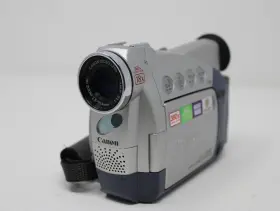7557a001 Canon Zr40 Mini Dv Tape Standard Definition Digital Camcorder Silver