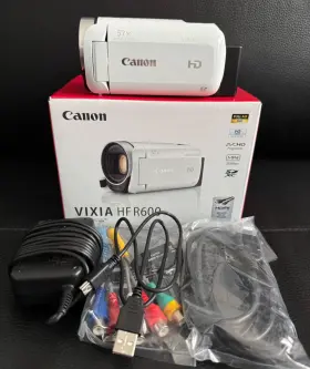 76543 Canon Vixia Hf R600 Zoom Hd Camcorder White Used - Excellent Condition