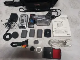 9381a001 Canon Zr90 Camcorder With Accessories And Extra