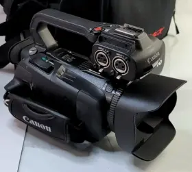 Ccab13lp1630t0 Canon Xa30 Digital Hd Video Camera Recorder With Extra Batteries And Case #2
