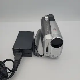 Dc22 Canon Dvd Camcorder With Battery And Charger