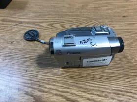 Elura85 Canon Elura 85 Digital Video Camcordercamera No Battery Parts Only #2