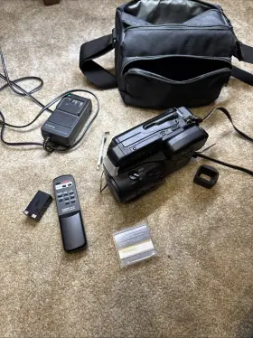Es1000a Canon Canovision 8mm Video Camcorder Hi-fi Stereo Japan With Remote