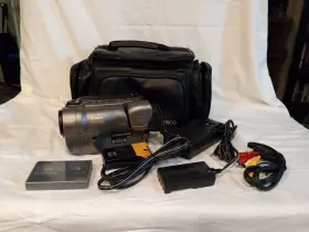 Es2500 Canon Hi8 Handheld Camcorder Camera Bag And Accessories Tested Working