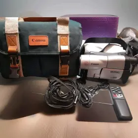 Es7000v Canon Hi8 8mm Video Camcorder Man. Charger 2 Li Batteries Remote Works