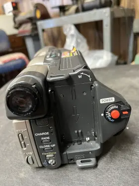 Es8000v Canon Camcorder Hi8 Camera - Untested As-is #2
