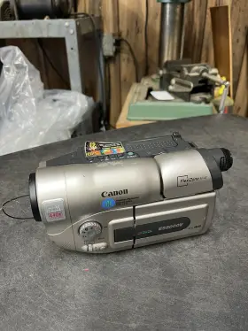 Es8000v Canon Camcorder Hi8 Camera - Untested As-is