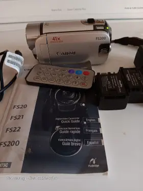 F5200 Canon Digital Camcorder With Accessories Works