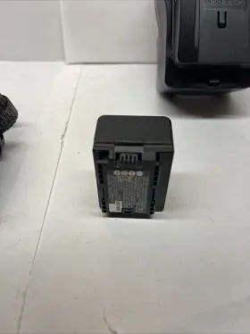 Hf-r400 Canon Vixia 53x Zoom With Battery And Charger #3
