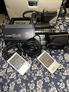 Vc-40 Canon Color Video Camera With Two Control Units And Case Excellent Condition
