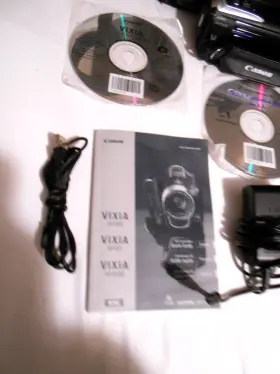 Vixiahfr11 Canon Vixia Hf R11 Full Hd Cmos Camcorder 20x Zoom With Battery Charger Bag More #2
