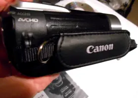 Vixiahfr11 Canon Vixia Hf R11 Full Hd Cmos Camcorder 20x Zoom With Battery Charger Bag More #3