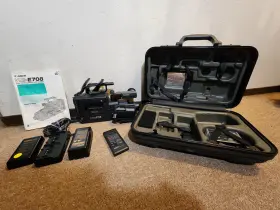 Vm-e708 Canon Canovision 8mm Video Camera Kit With Case Remote As-is