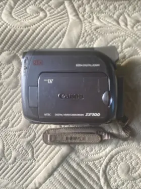 Cr1616 Canon Zr-500 Zr500. Handheld W Ac Cord Included Or Battery Needs A . Runs Great #2