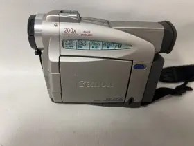Zr20a Canon In Case With Accesories #2
