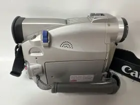 Zr20a Canon In Case With Accesories #3