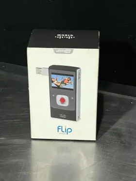 U32120b Cisco Flip Video Ultra Hd 2 Hours 8 Gb Camcorder Camera New Sealed