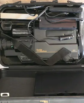 Av800 Curtis Mathes Vhs Movie Camcorder 8x Zoom Untested