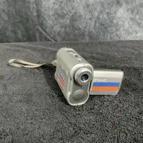 Dv182 Digigr8 3.1mp Mini Pocket Digital Camcorder 32mb 1gb Sd Card Incl. Tested Works