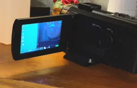 Np-fv8 Dvc Hd Handheld Camcorder 16x Zoom 3in Lcd Usb Black With Stabilization