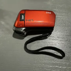 5b6v Dxg -5b6v Hd Digital Camcorder / Camera 5mp Red New Batteries