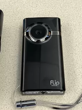 F460b Flip Video 892684000083 Pure Digital Minohd F460 4gb Camcorder Black With Case #2