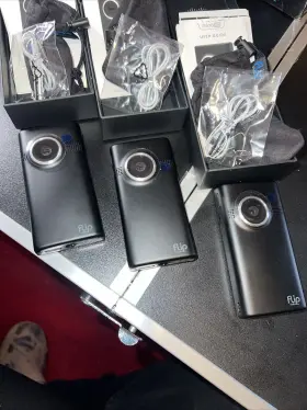 M31120 Flip Video Lot Of 3 Cysco Camera Model 8gb For Parts Only #2