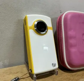 U1120 Flip Video Ultra Camera Yellow 2nd Gen Hd Usb Y2k Digital Cam Tested