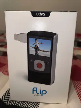 U1120b Flip Video Ultra 4 Gb 2 Hours Camera 2nd Generation - Black #9240
