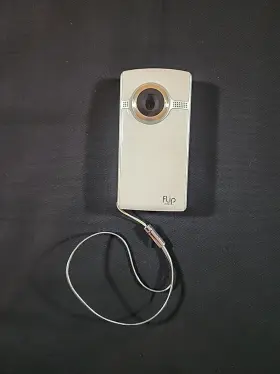 U1120w Flip Video Ultra No Cords Comes With Manual