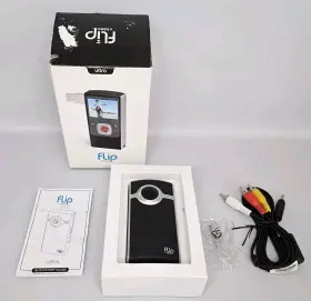 U112ob Flip Video Ultra 4gb Camcorder Black With Box Cables Instructions Tested
