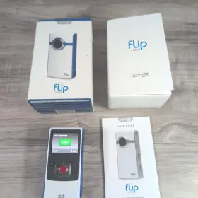 U260bl Flip Video Cisco U260 Ultrahd 4 Gb Camcorder - White And Blue Model