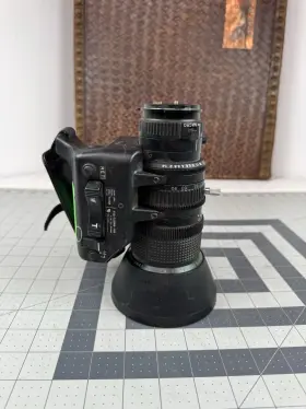 S12x7.5brm-18 Fujinon Model Vcl-712bx 1/2-inch Eng Zoom Lens 1 1.4/7.5-90mm